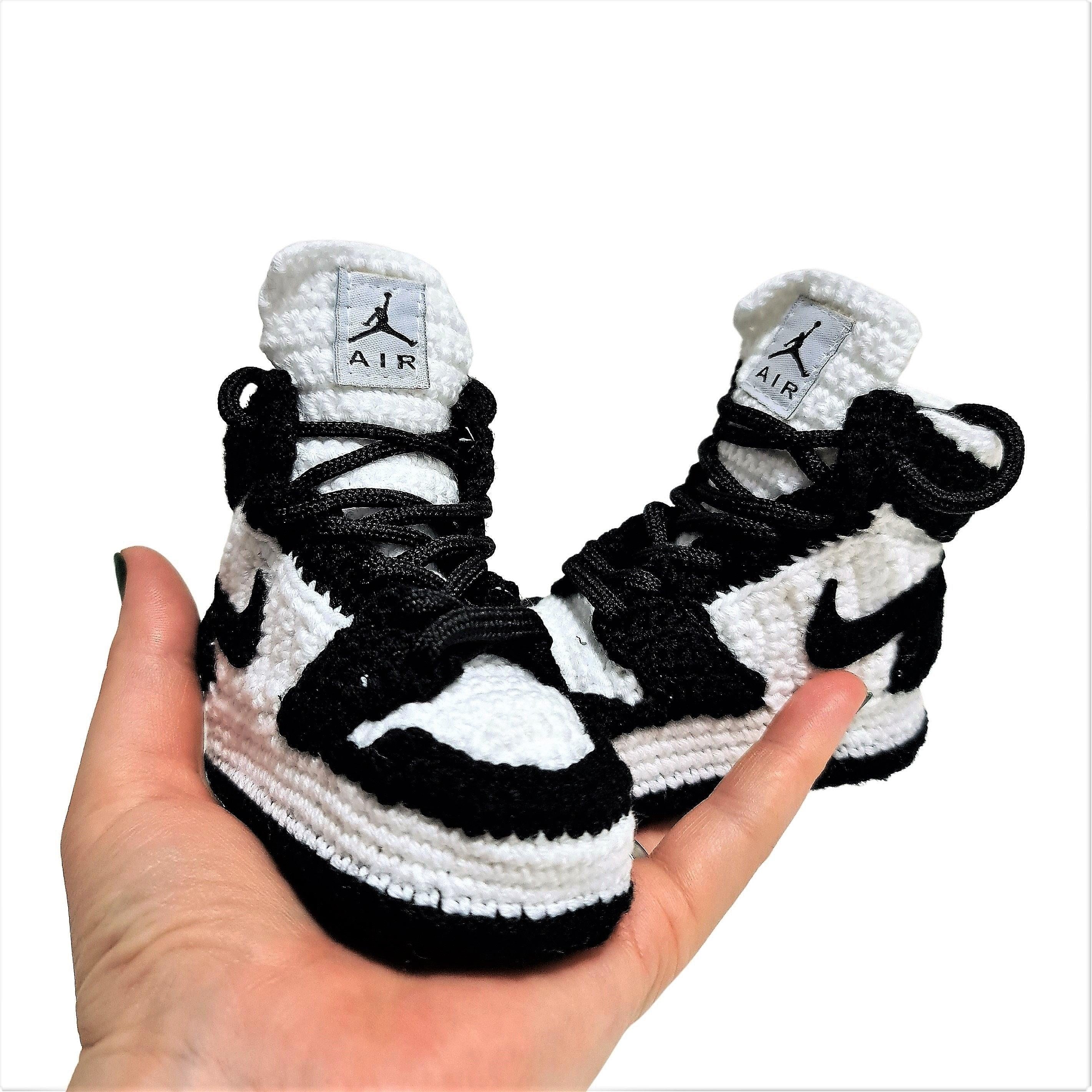 Baby jordan orders slippers