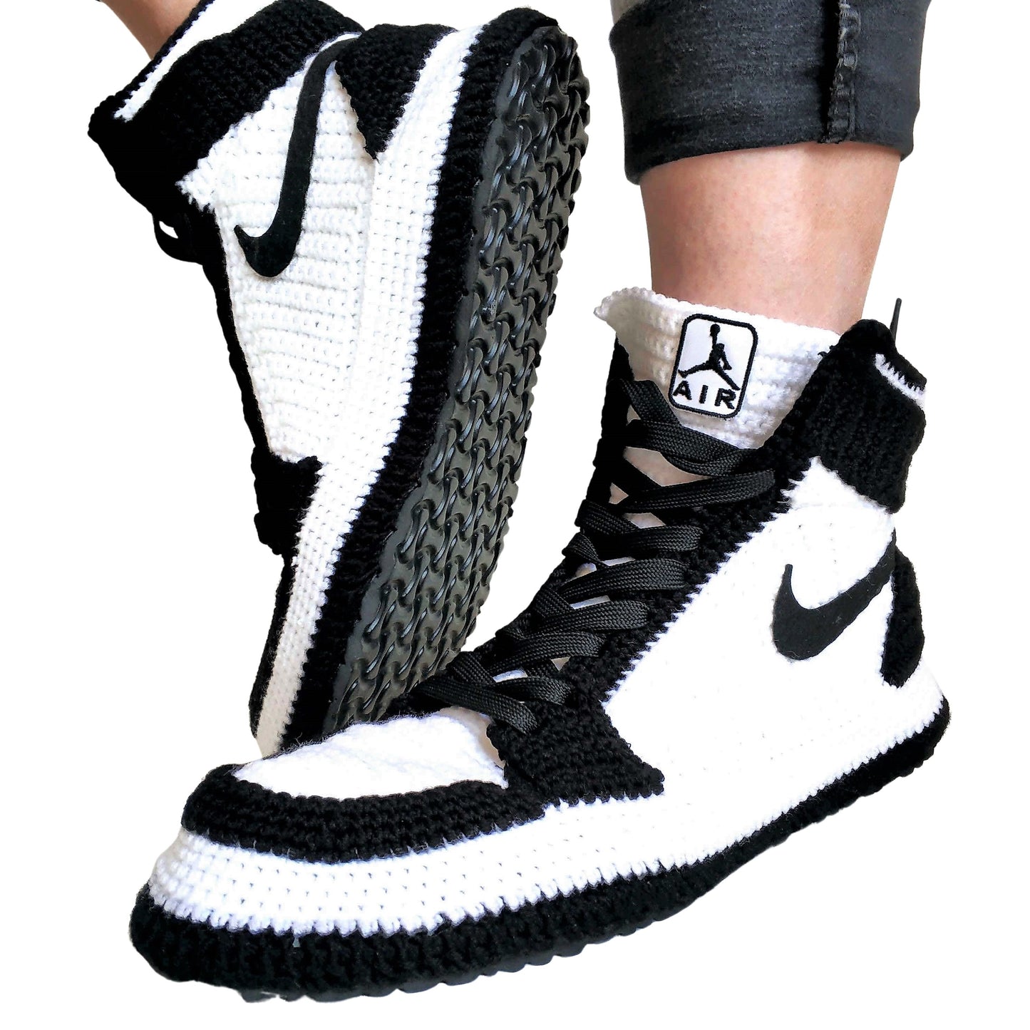 Ürünler Jordan Retro Black White Panda Sneakers Plush Custom Basketball Shoes Crochet Slippers